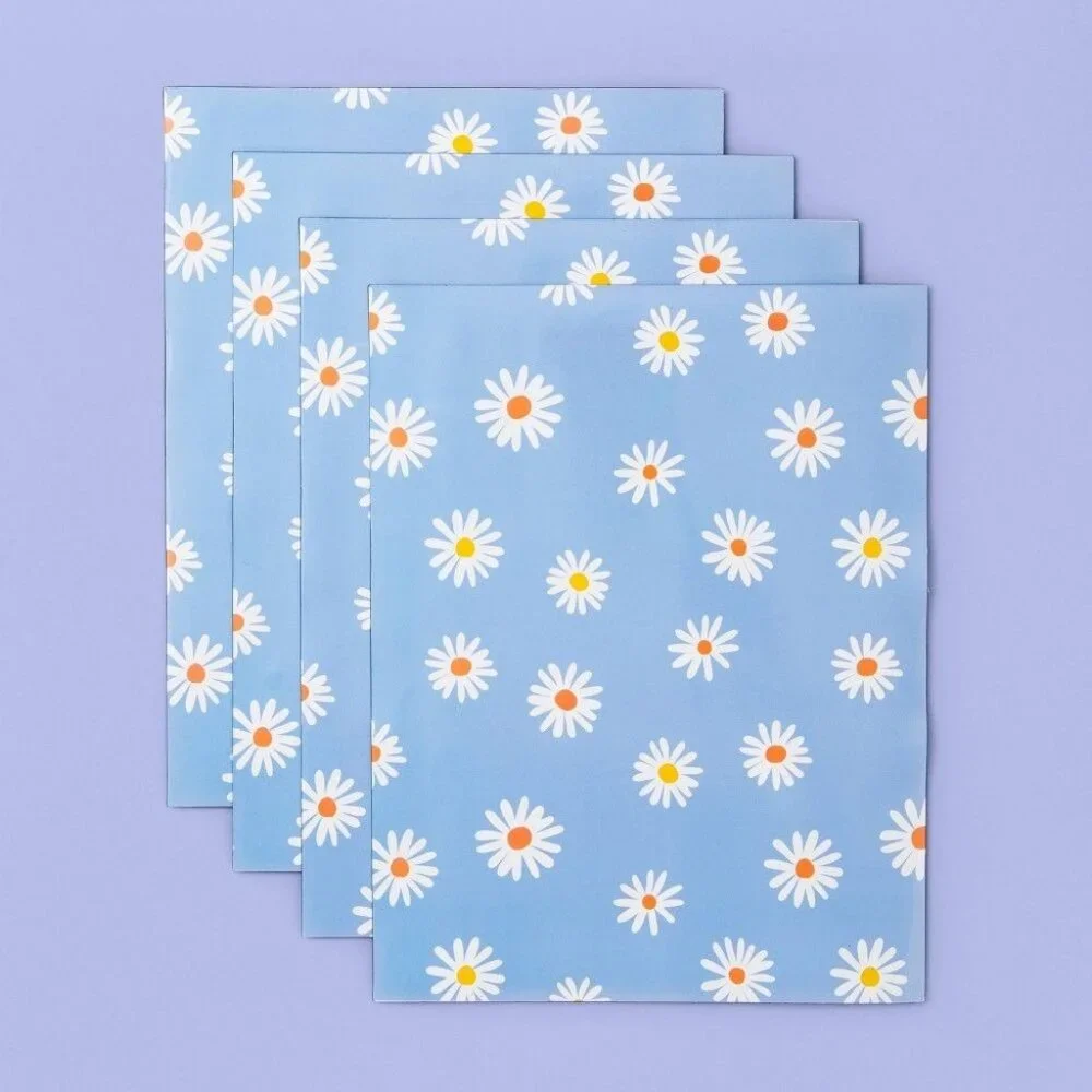 More Than Magic Girl Talk Magnetic Wall Paper - Daisies - 4 Sheets - 8½ X 11